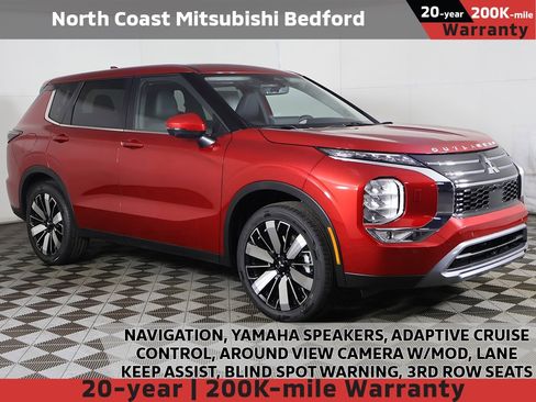 New 2026 Mitsubishi Outlander SE image 1