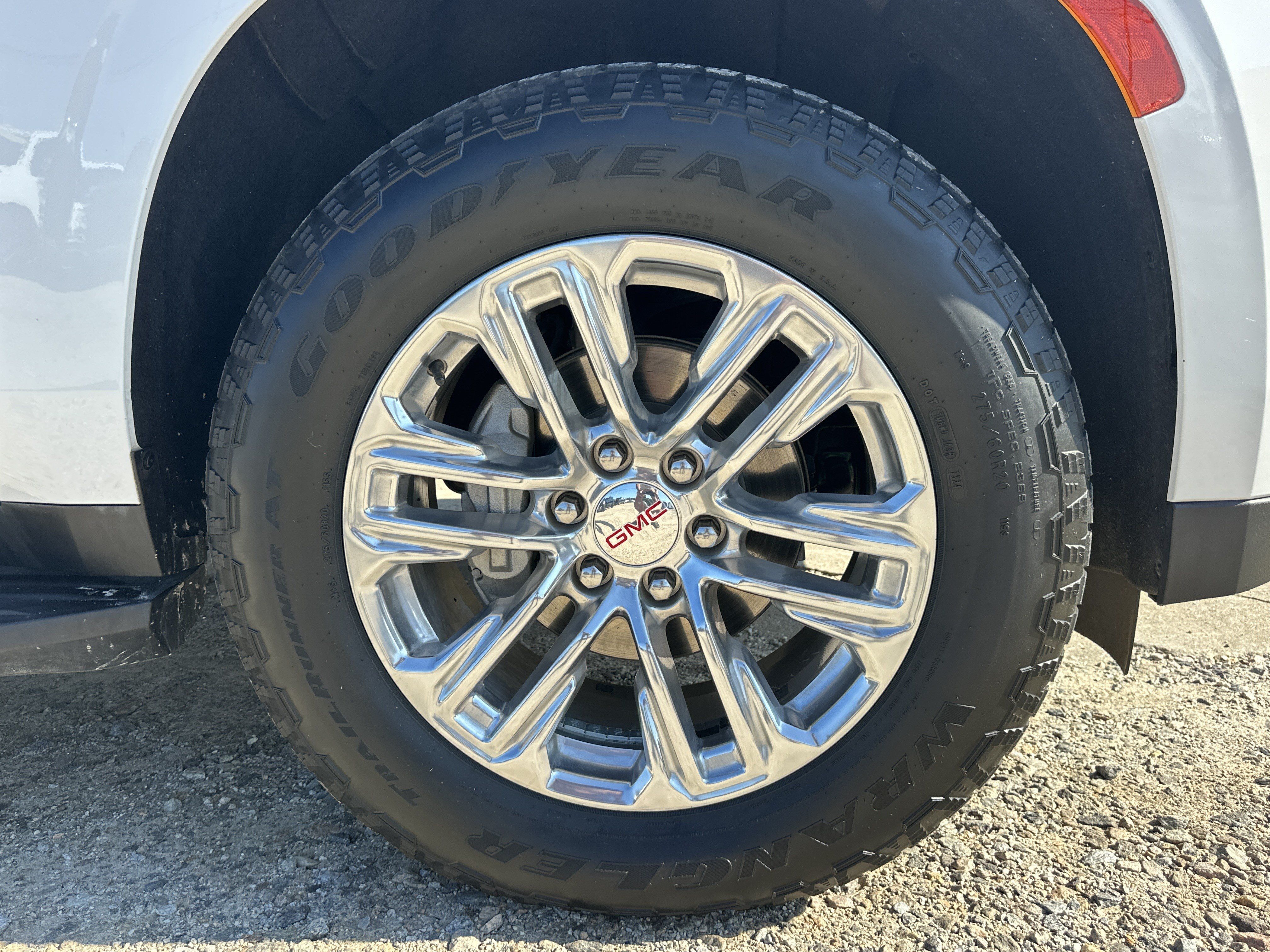 Certified 2024 GMC Yukon XL SLT RWD image 13