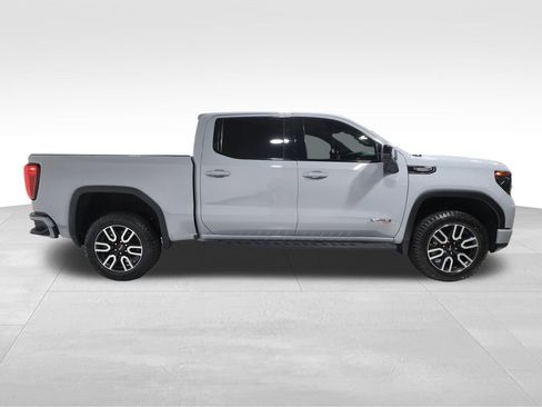 Used 2024 GMC Sierra 1500 AT4 w/ Technology Package AWD/4WD image 5