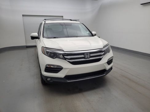 Used 2018 Honda Pilot Touring image 14