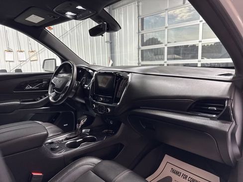 Used 2023 Chevrolet Traverse RS FWD image 26