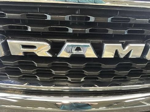 Used 2022 RAM 1500 Big Horn AWD/4WD image 8