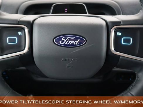 Used 2025 Ford Expedition Max Active AWD/4WD image 33