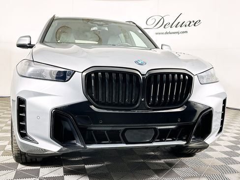 Used 2024 BMW X5 xDrive50e w/ M Sport Package image 30