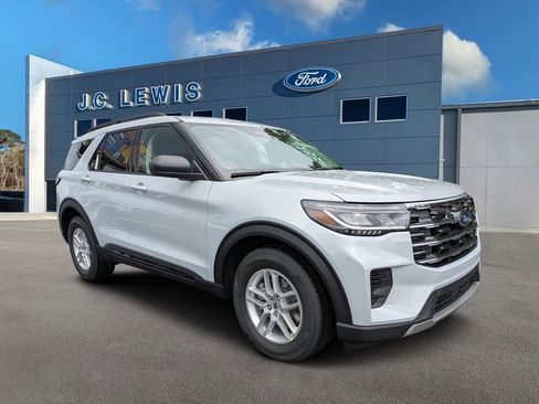 New 2026 Ford Explorer Active image 1