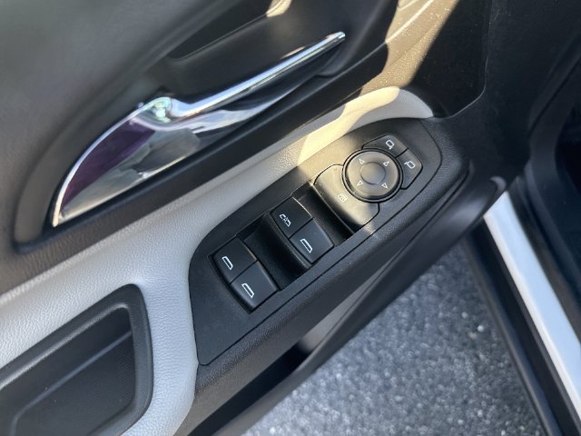 Used 2024 Chevrolet Equinox LS w/ LS Convenience Package FWD image 23