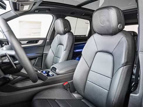 New 2026 Porsche Cayenne E-Hybrid image 5