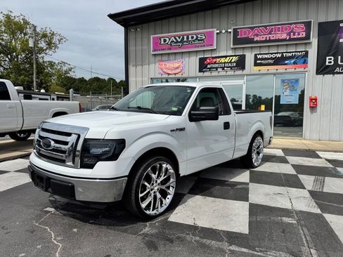 Used 2010 Ford F150 XLT image 2