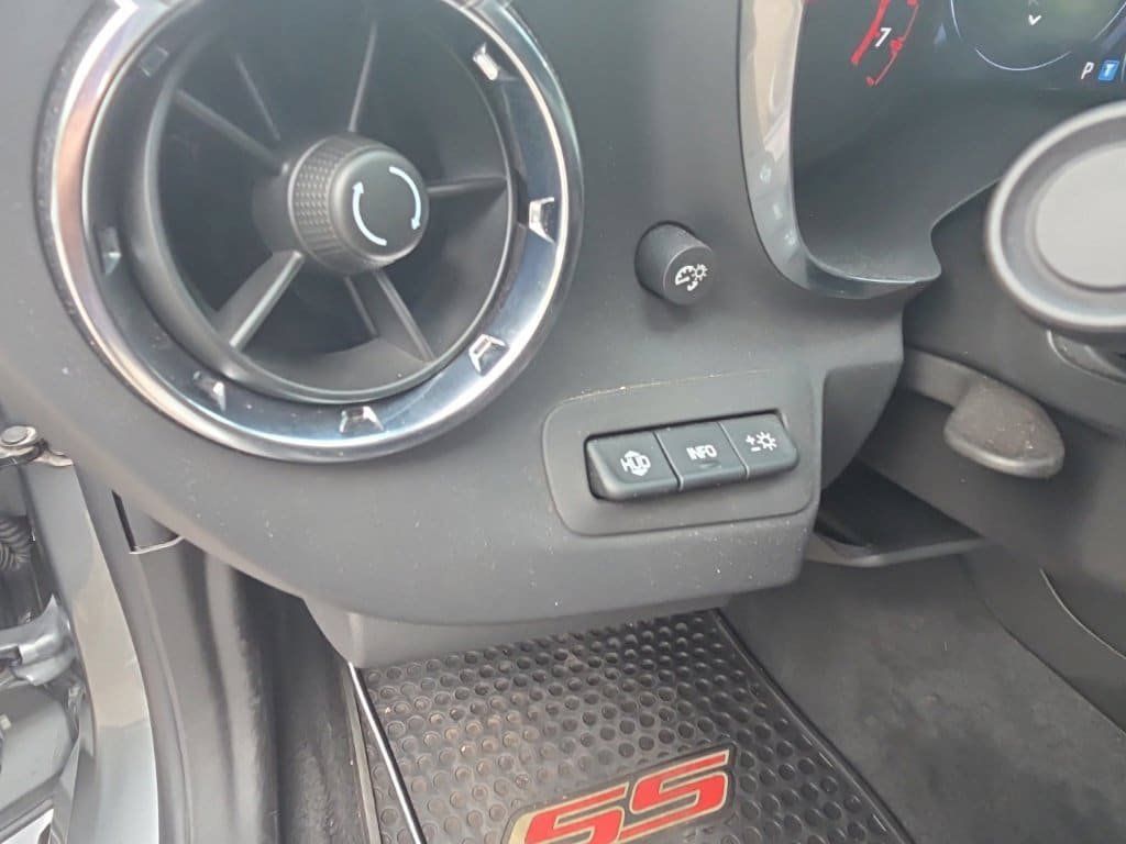 Used 2023 Chevrolet Camaro SS RWD image 15