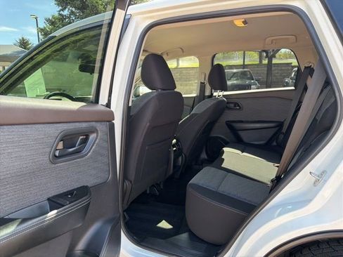 Used 2021 Nissan Rogue S FWD image 22