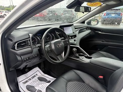 Used 2024 Toyota Camry SE FWD image 3