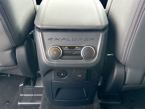 New 2026 Ford Explorer Active w/ Active Comfort Package RWD image 27