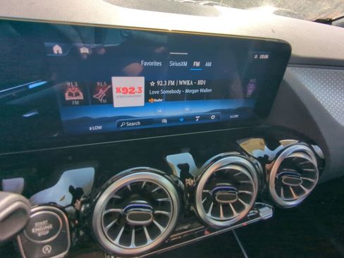 Used 2025 Mercedes-Benz GLA 250 image 6