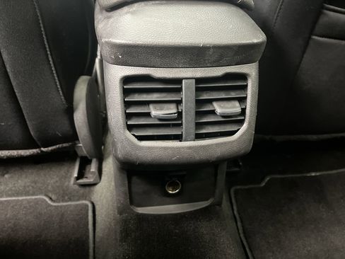 Used 2013 Ford Fusion SE image 12