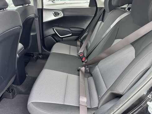 Used 2024 Kia Soul LX w/ Option Group 015 FWD image 12