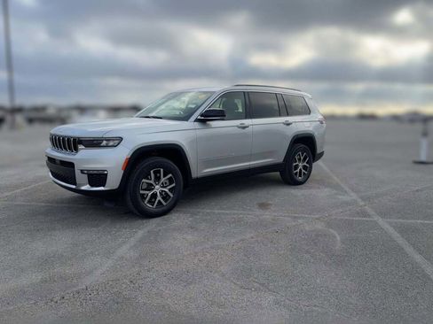 New 2025 Jeep Grand Cherokee L Limited image 4