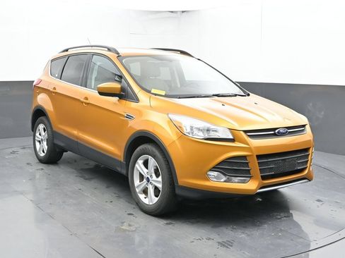 Used 2016 Ford Escape SE w/ SE Leather Comfort Package AWD/4WD image 6