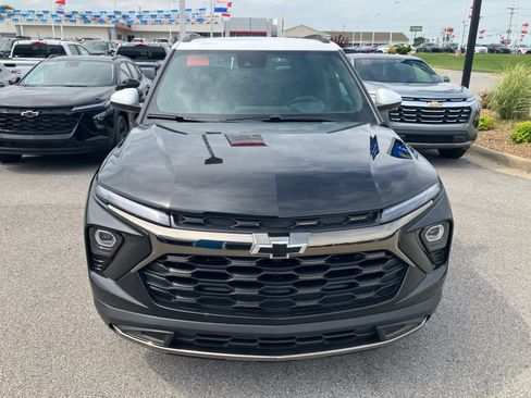 New 2026 Chevrolet TrailBlazer ACTIV w/ Driver Confidence Package FWD image 2