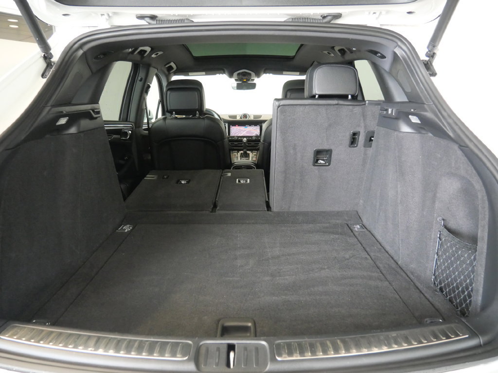Used 2021 Porsche Macan AWD/4WD image 28