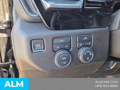 Used 2025 Chevrolet Silverado 1500 LT image 29