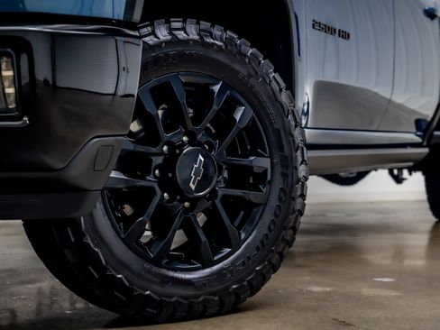 Used 2025 Chevrolet Silverado 2500 LTZ w/ Trail Boss Package AWD/4WD image 29