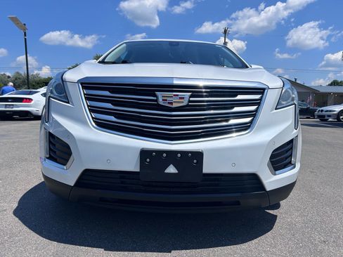 Used 2017 Cadillac XT5 Luxury w/ Driver Awareness Package AWD/4WD image 4