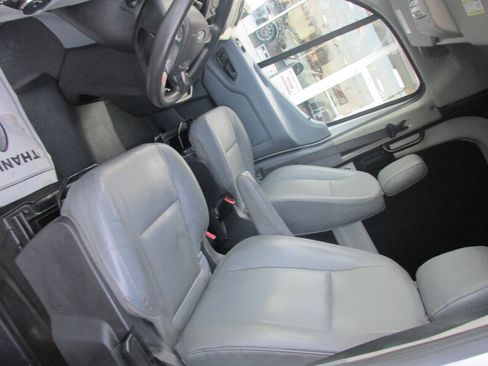 Used 2018 Ford Transit 250 148 Medium Roof RWD image 11