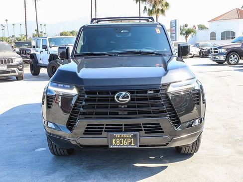 Used 2025 Lexus GX 550 w/ Cold Area Package AWD/4WD image 3