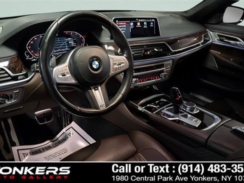 Used 2020 BMW 740i w/ M Sport Package RWD image 27