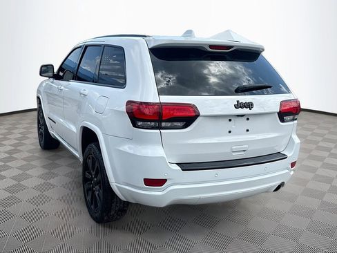 Used 2018 Jeep Grand Cherokee Altitude image 8