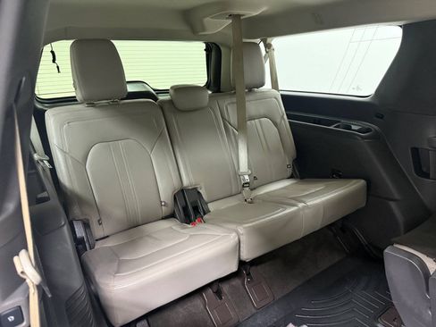 Used 2018 Ford Expedition Max Limited w/ Equipment Group 301A RWD image 40