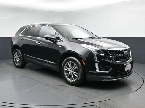 Used 2023 Cadillac XT5 Premium Luxury AWD/4WD image 2
