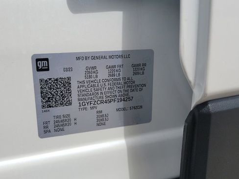 Used 2023 Cadillac XT4 Premium Luxury w/ Technology Package FWD image 27