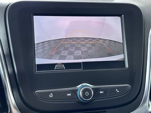 Used 2022 Chevrolet Equinox LS FWD image 15