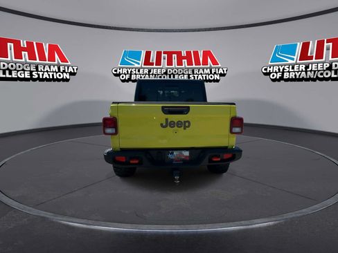Used 2023 Jeep Gladiator Mojave w/ Trailer Tow Package AWD/4WD image 7