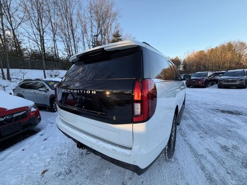 New 2026 Ford Expedition Active image 12