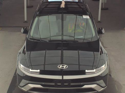 Used 2025 Hyundai Ioniq 5 Limited image 2