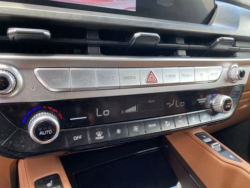 Used 2023 Kia Telluride EX X-Line image 25