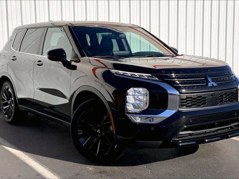 Used 2023 Mitsubishi Outlander SEL Black Edition image 31