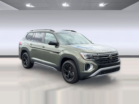 New 2026 Volkswagen Atlas Peak Edition AWD/4WD image 7
