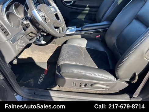 Used 2005 Chevrolet SSR w/ Preferred Equipment Group image 36