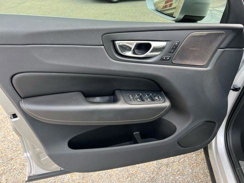 Used 2019 Volvo XC60 T5 R-Design w/ Protection Package Premier image 27