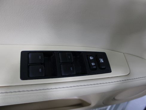 Used 2015 Lexus ES 350 w/ Luxury Package FWD image 16
