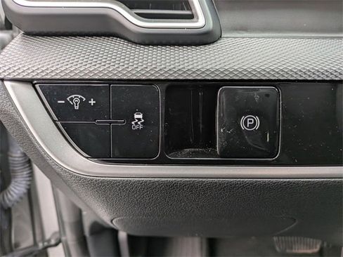 Used 2024 Kia Sportage LX image 16