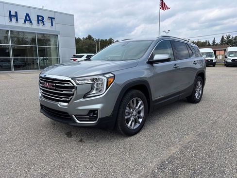 Used 2024 GMC Terrain SLT w/ Infotainment Package II AWD/4WD image 7