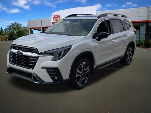 Used 2025 Subaru Ascent Touring image 2