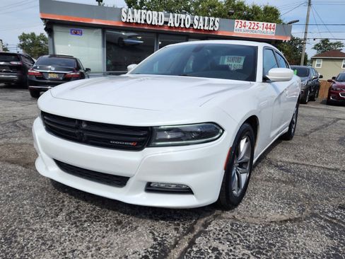 Used 2015 Dodge Charger SXT w/ Plus Group RWD image 8
