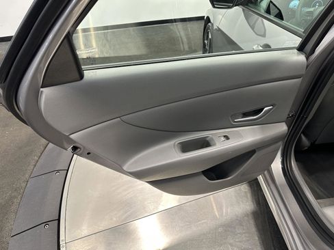 Certified 2023 Hyundai Elantra SEL w/ Convenience Package image 21