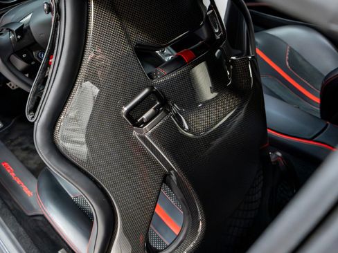 Used 2019 Ferrari 812 Superfast image 10