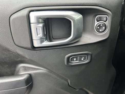 Used 2023 Jeep Wrangler Unlimited w/ Sun & Screen Package AWD/4WD image 22